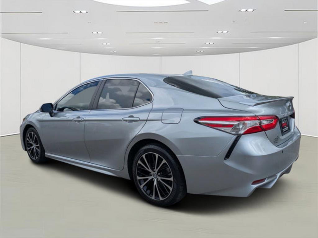 2020 Toyota Camry - $22,900