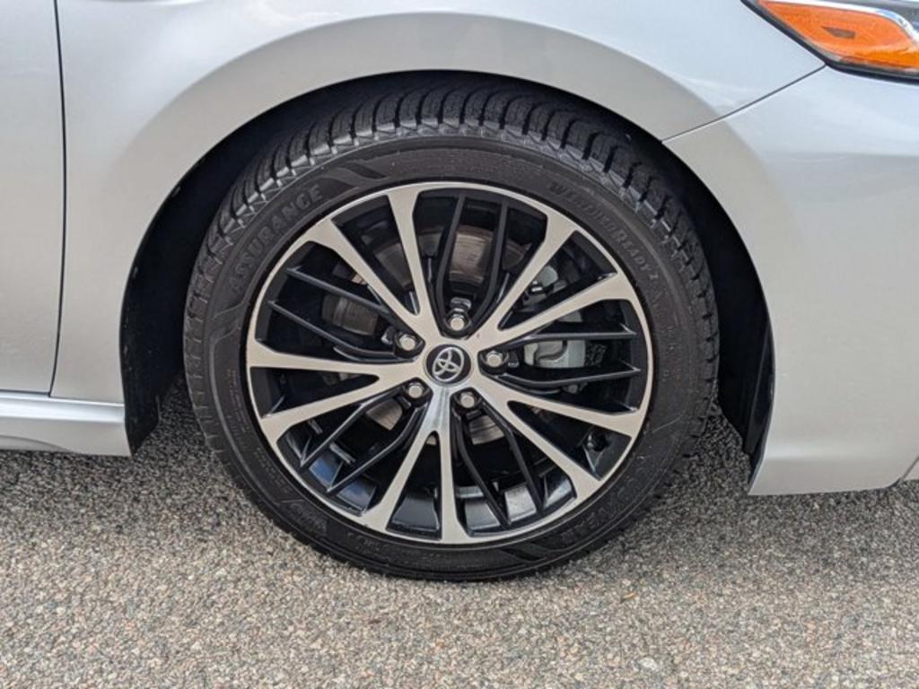 2020 Toyota Camry - $22,900
