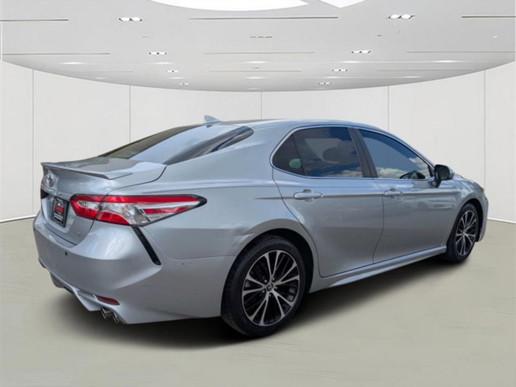 2020 Toyota Camry - $22,900