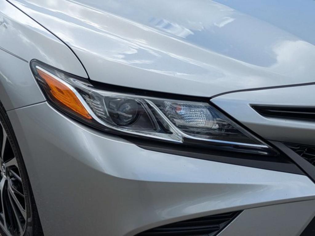 2020 Toyota Camry - $22,900