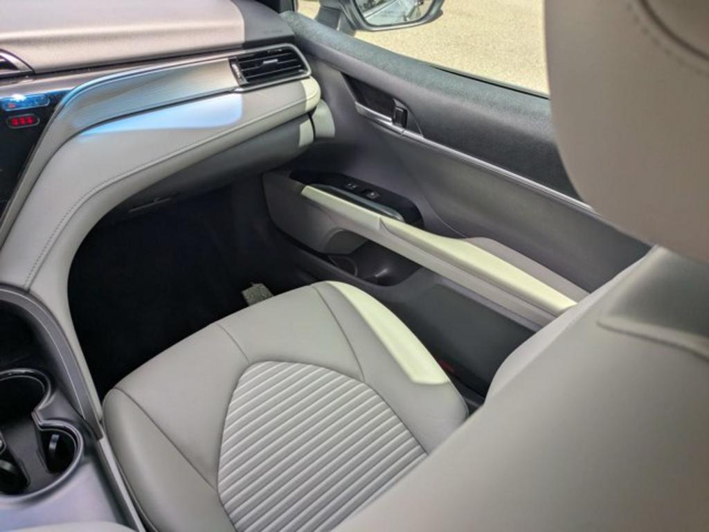 2020 Toyota Camry - $22,900