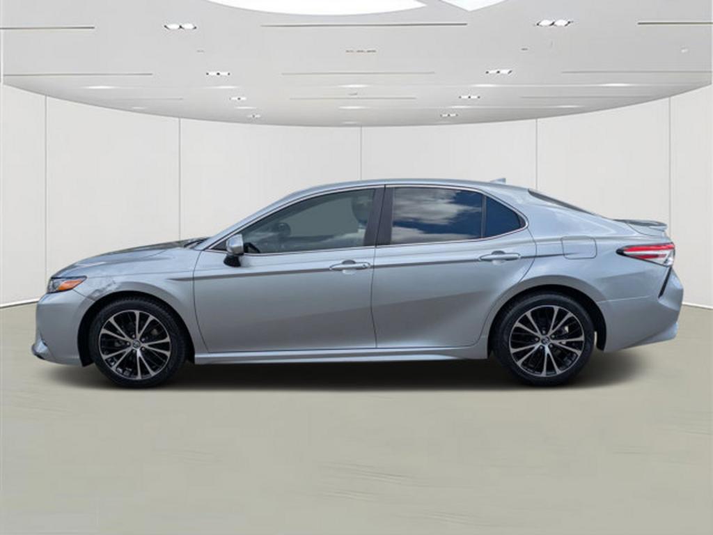 2020 Toyota Camry - $22,900