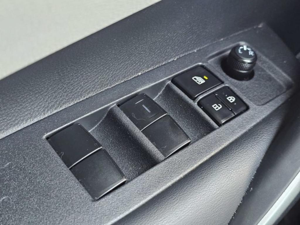 2021 Toyota Corolla - $18,900