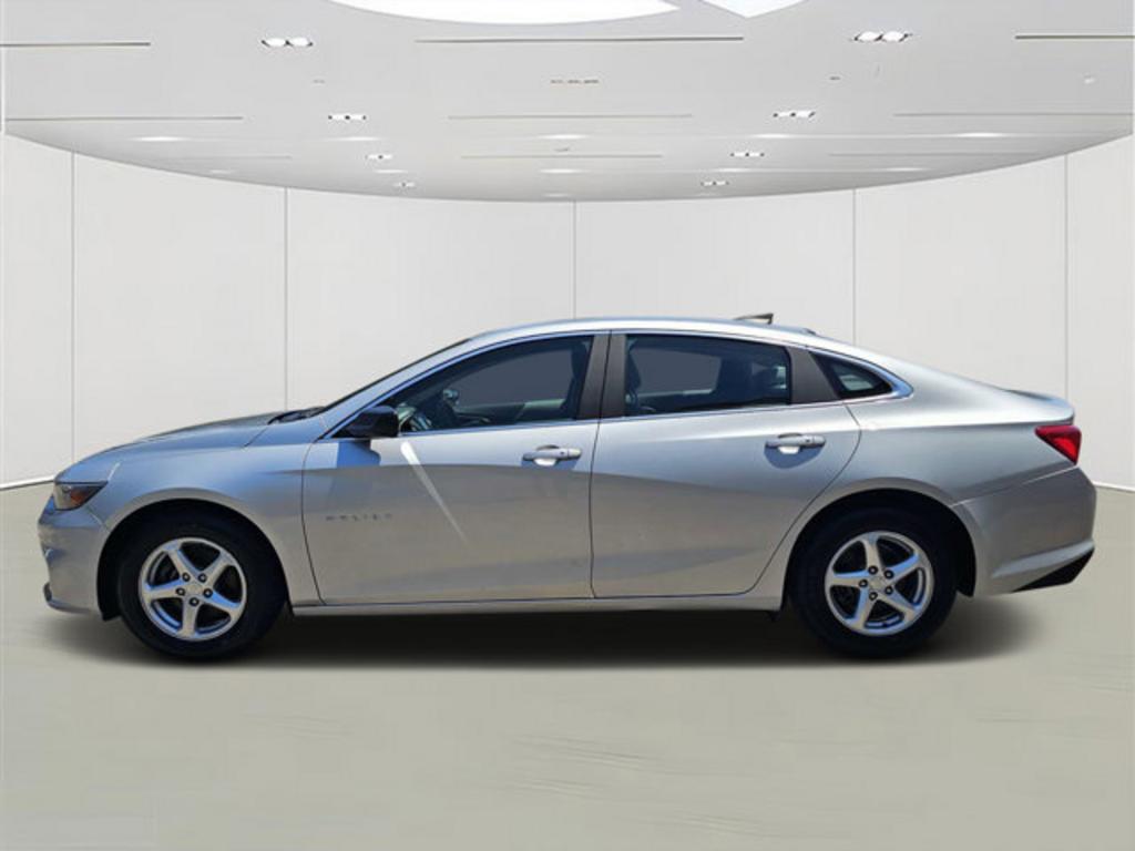 2018 Chevrolet Malibu - $14,900