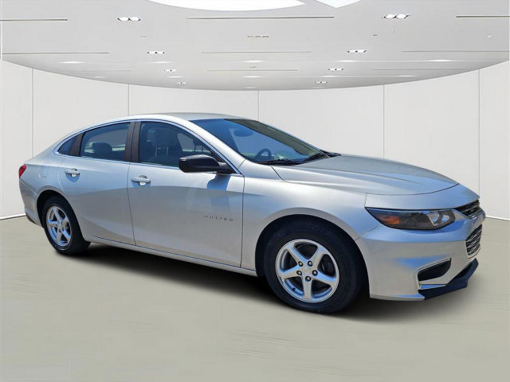2018 Chevrolet Malibu - $14,900
