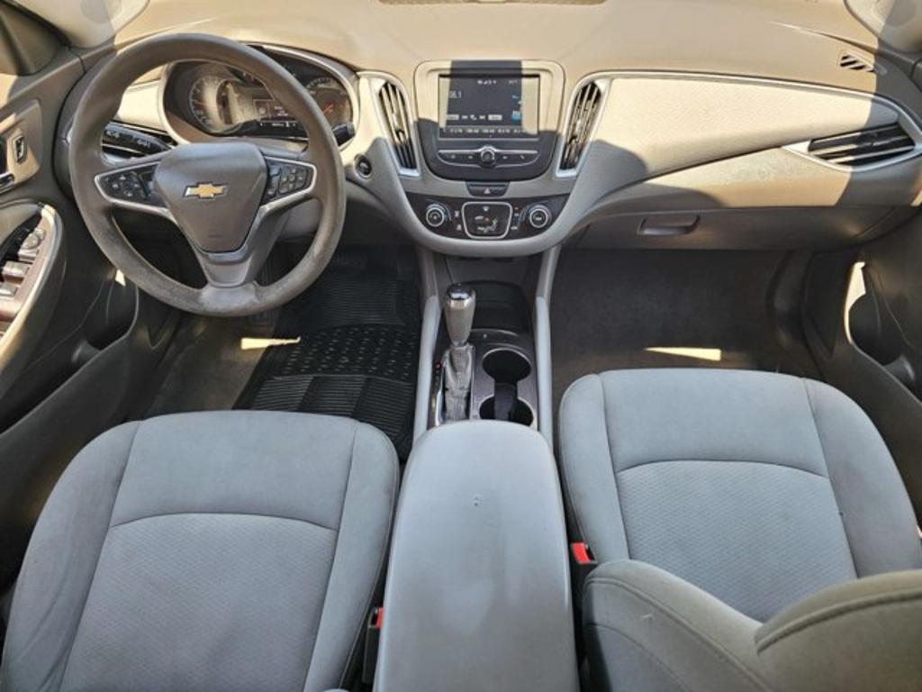 2018 Chevrolet Malibu - $14,900