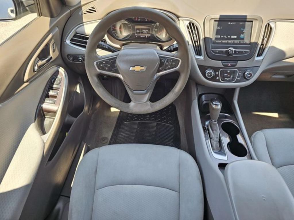 2018 Chevrolet Malibu - $14,900