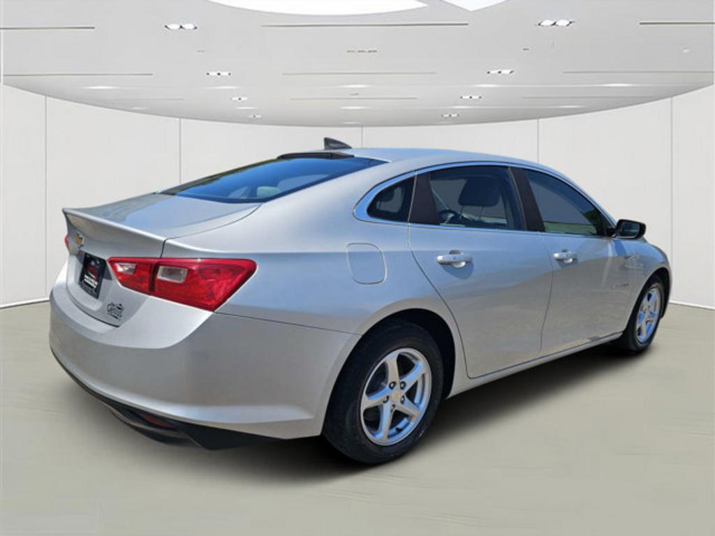 2018 Chevrolet Malibu - $14,900