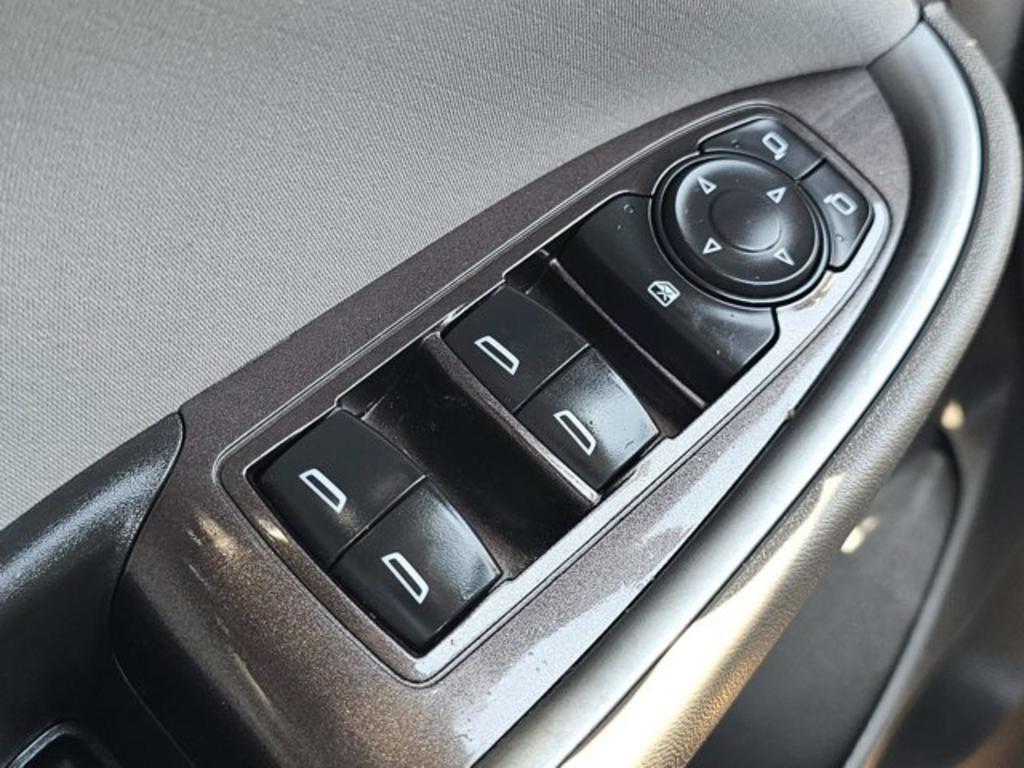 2018 Chevrolet Malibu - $14,900