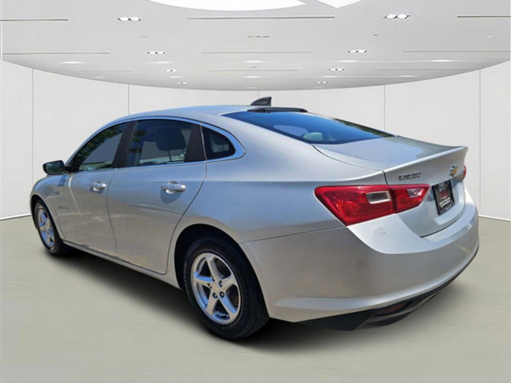 2018 Chevrolet Malibu - $14,900