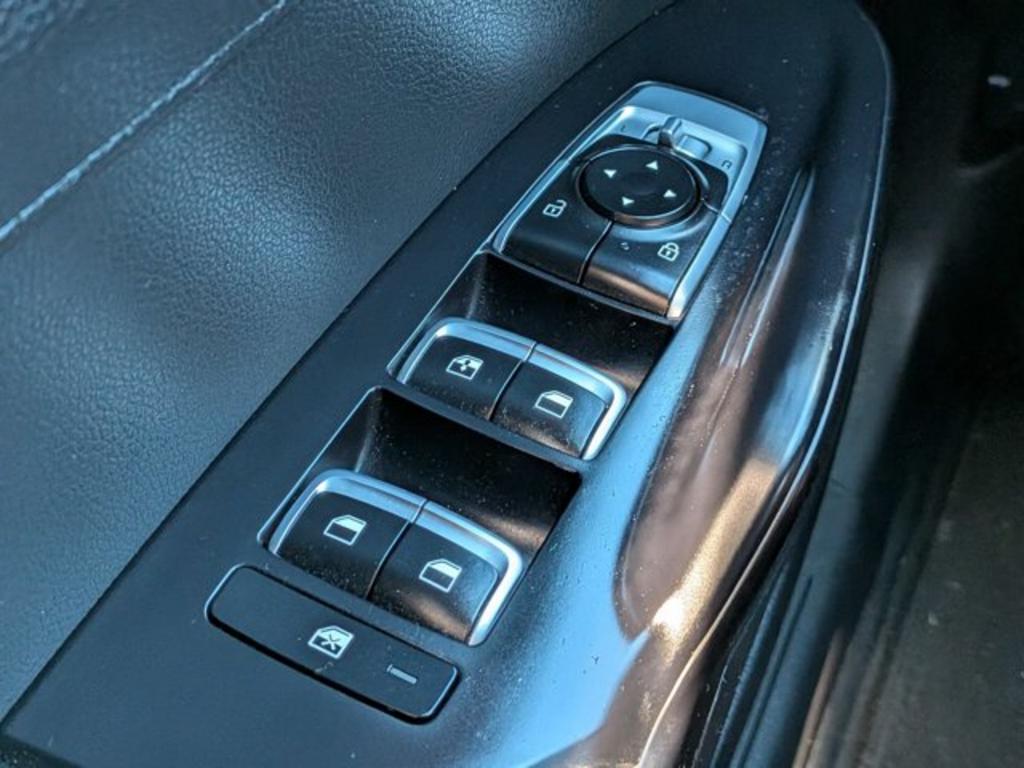 2023 Kia K5 - $26,900