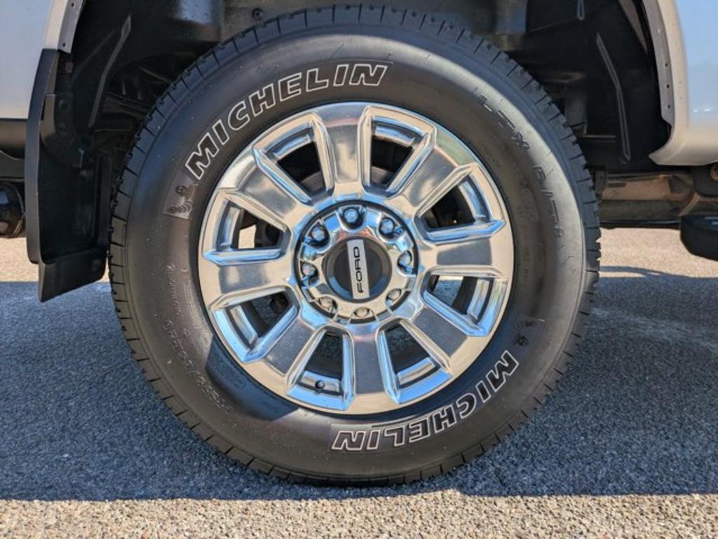 2019 Ford F-350 - $43,700