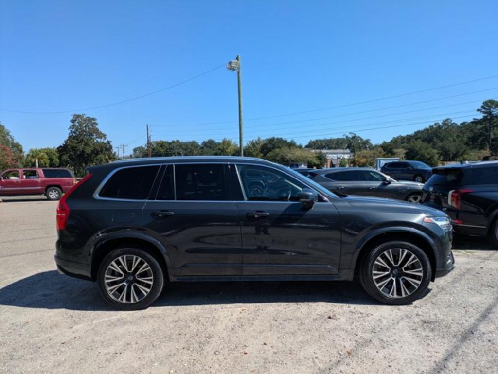 2021 Volvo XC90 - $30,900