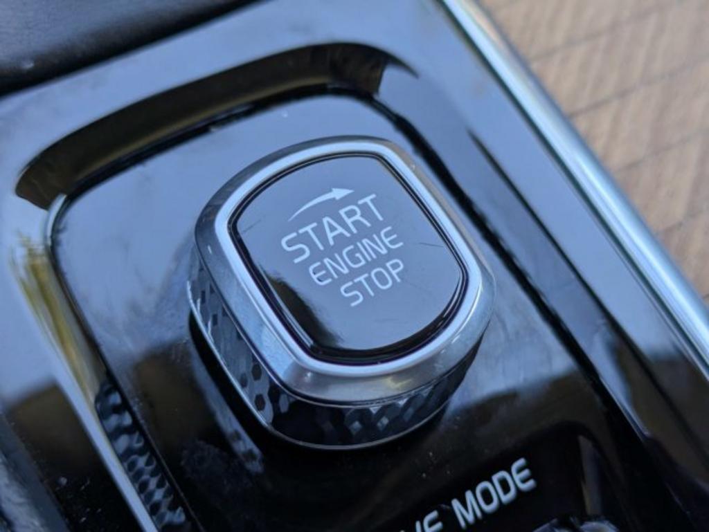 2021 Volvo XC90 - $30,900
