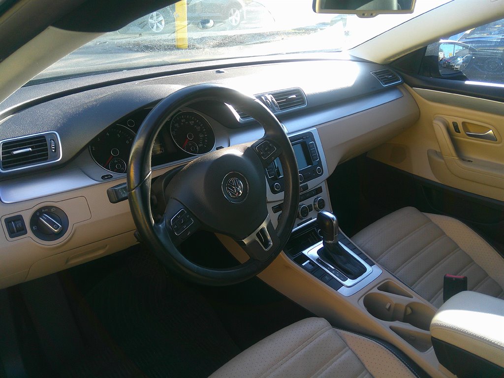 2014 Volkswagen CC Sport photo