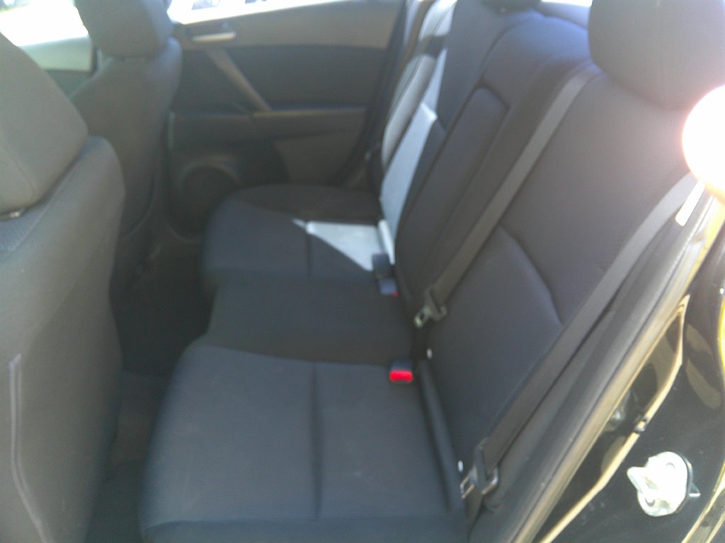 2011 Mazda Mazda3 i Touring photo
