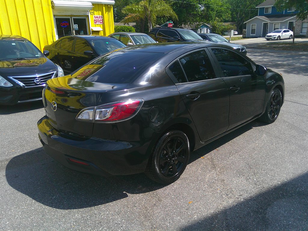 2011 Mazda Mazda3 i Touring photo