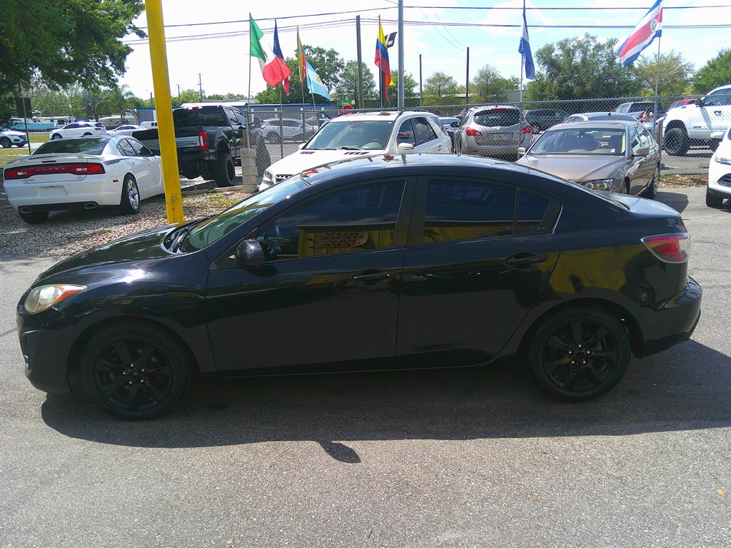 2011 Mazda Mazda3 i Touring photo