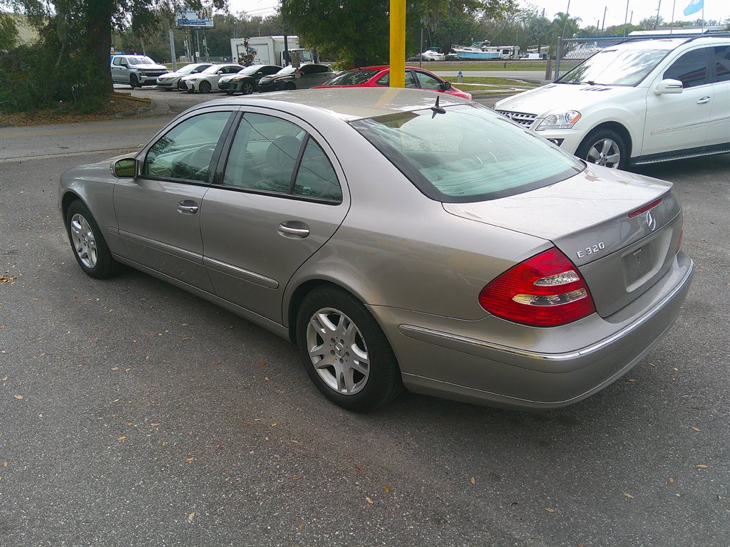 2003 Mercedes-Benz E-Class E320 photo