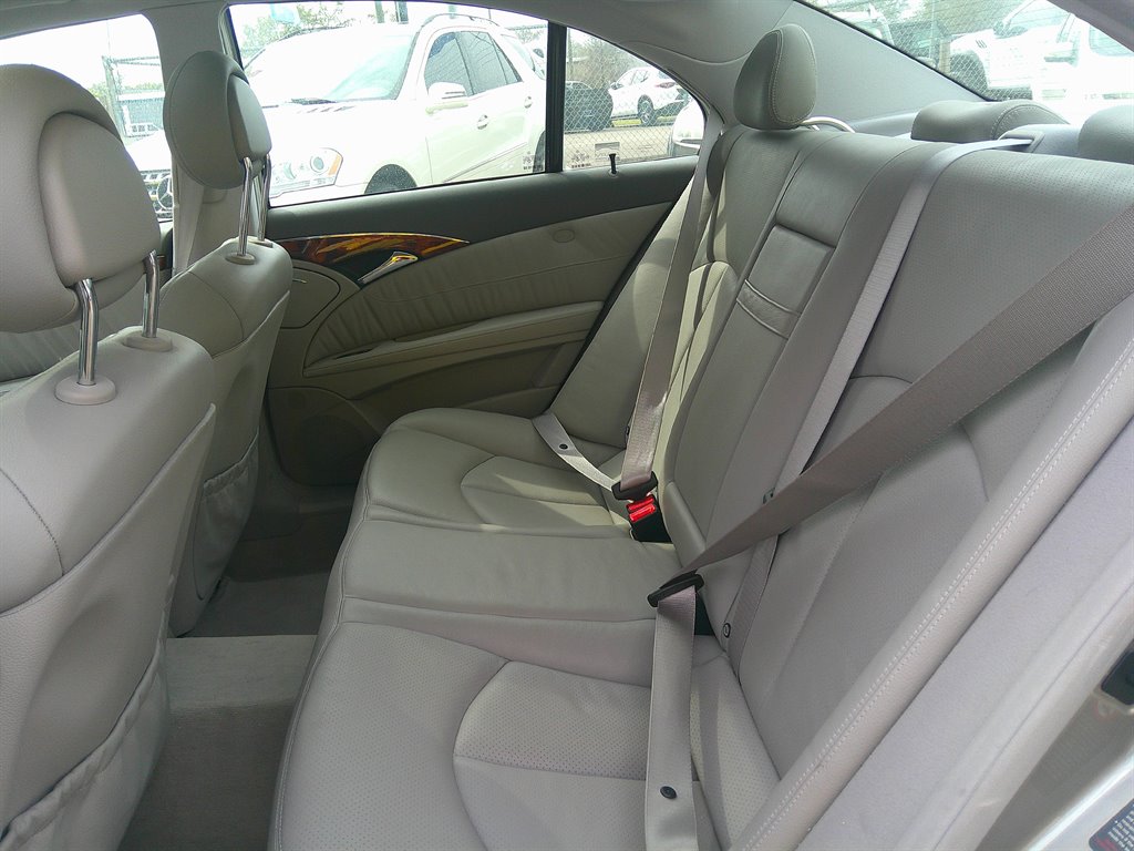 2003 Mercedes-Benz E-Class E320 photo
