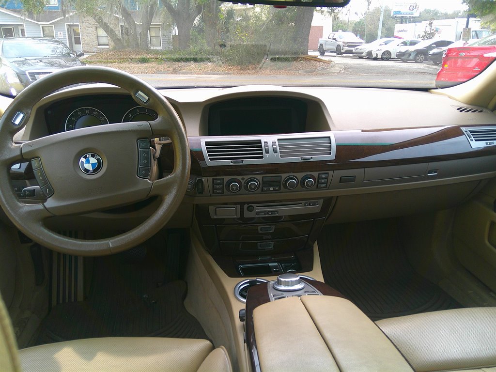 2007 BMW 7-Series 750Li photo