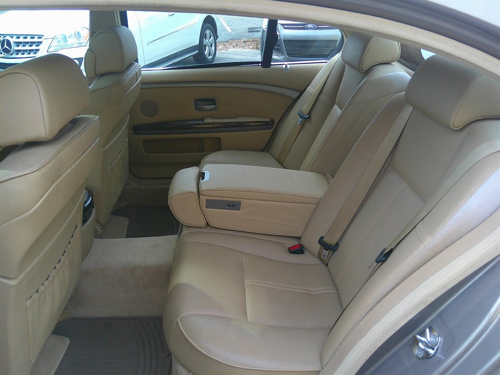 2007 BMW 7-Series 750Li photo