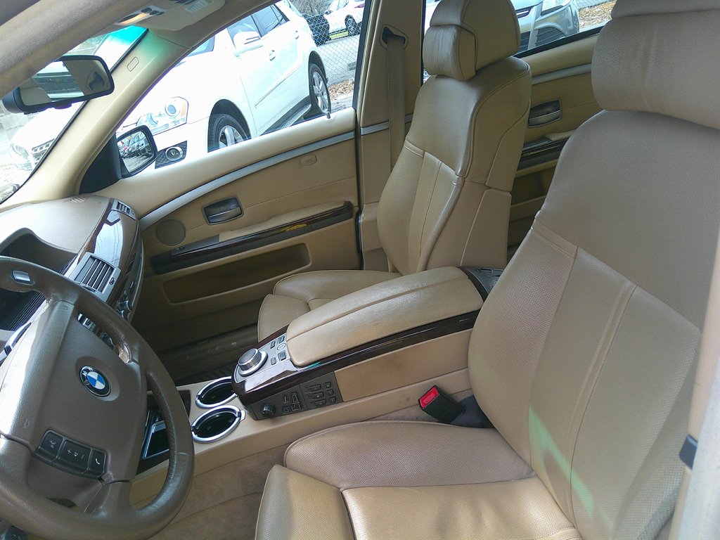 2007 BMW 7-Series 750Li photo