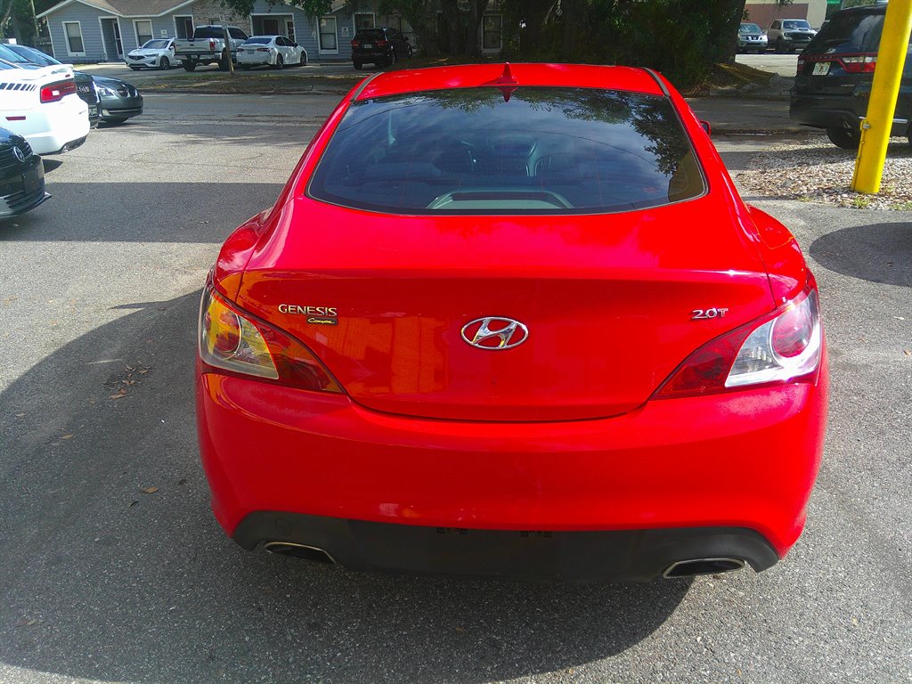 2012 Hyundai Genesis Coupe 2.0T photo
