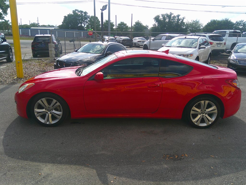 2012 Hyundai Genesis Coupe 2.0T photo