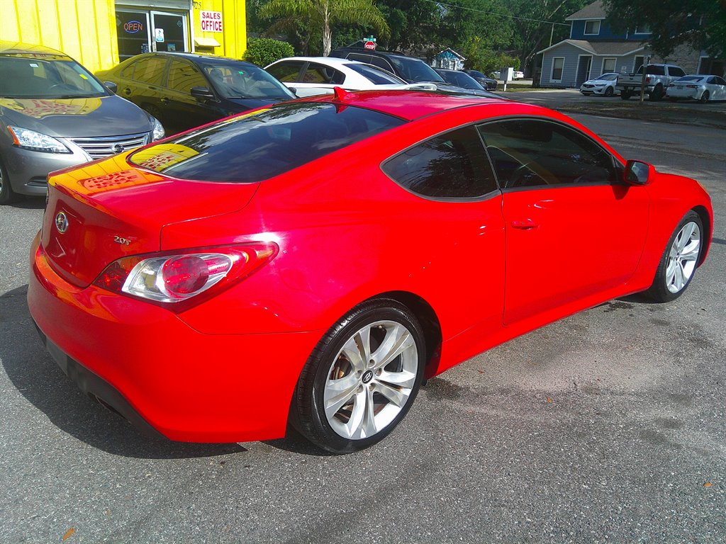 2012 Hyundai Genesis Coupe 2.0T photo