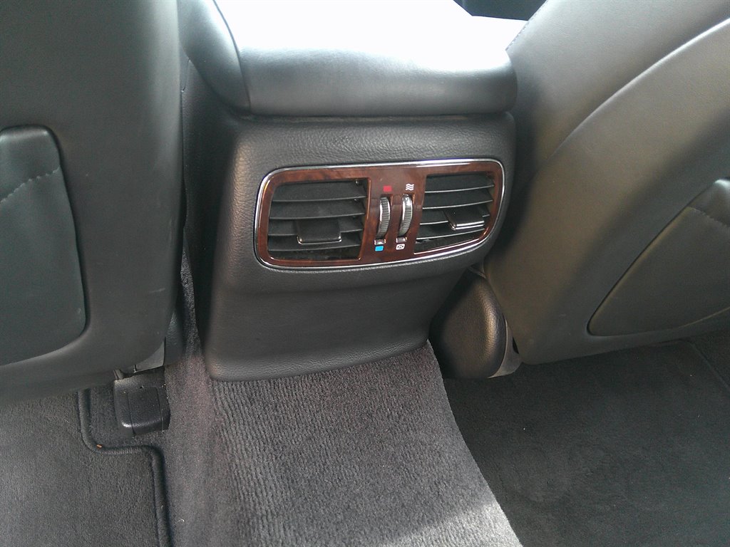2011 Hyundai Genesis 4.6L V8 photo