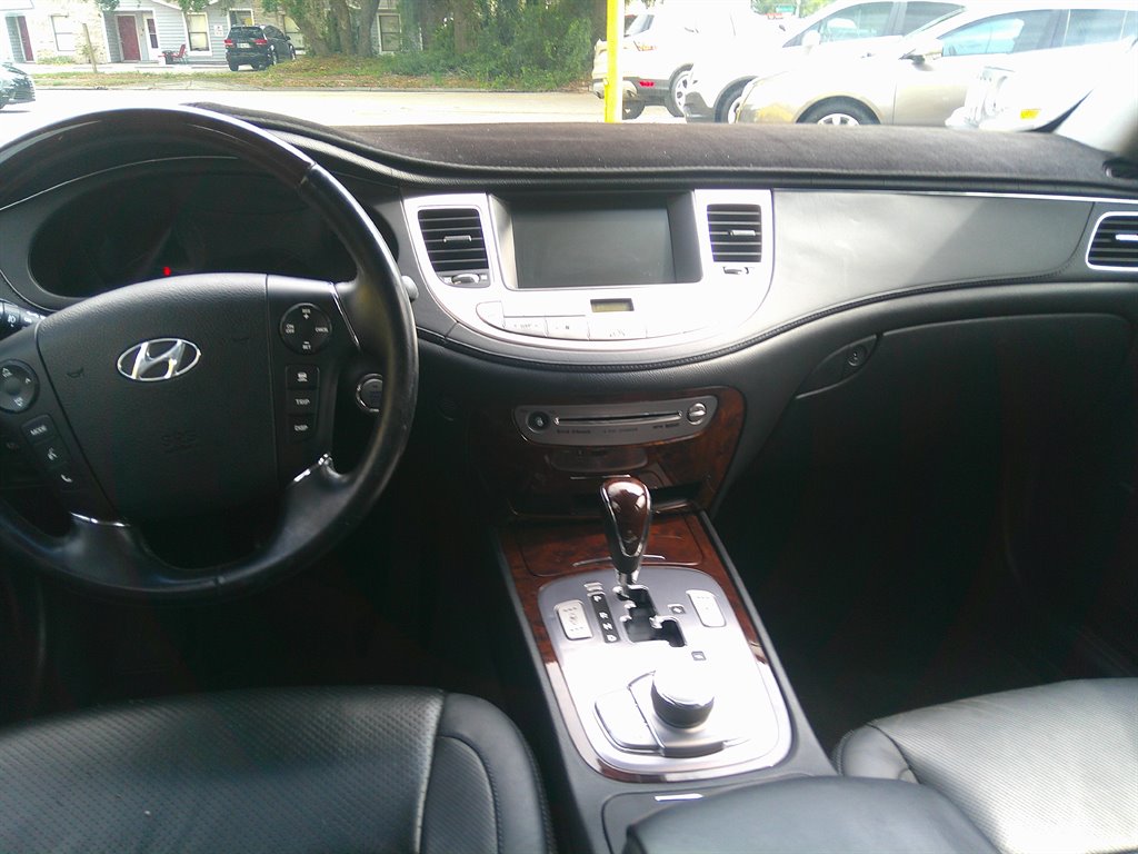 2011 Hyundai Genesis 4.6L V8 photo