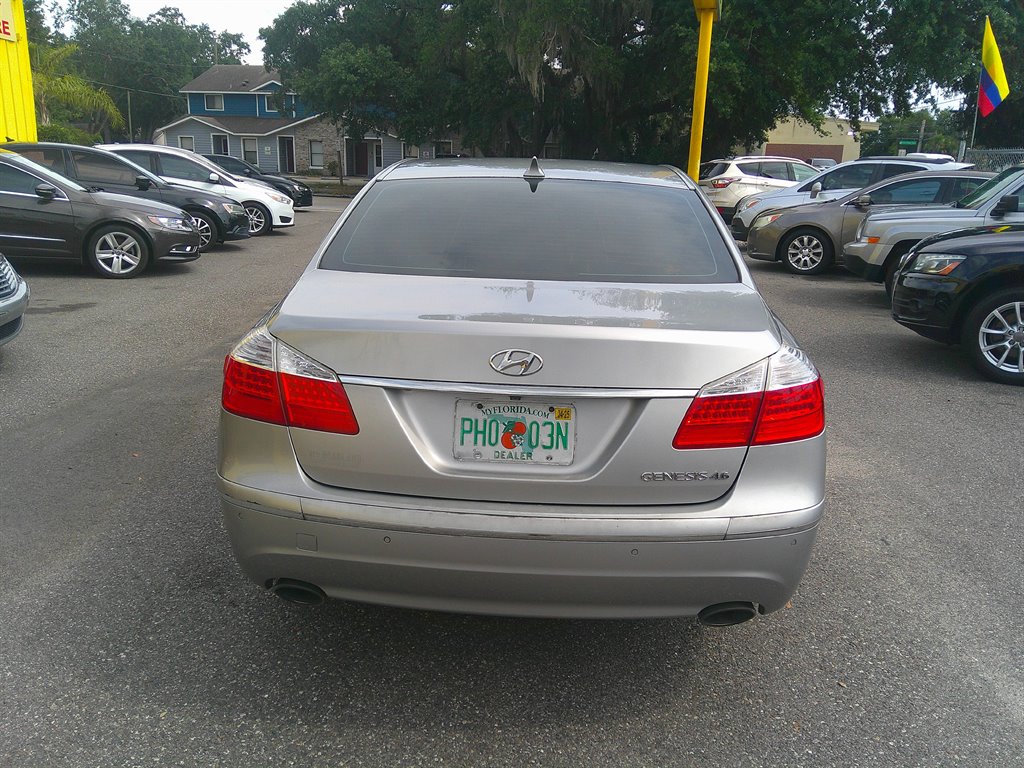 2011 Hyundai Genesis 4.6L V8 photo