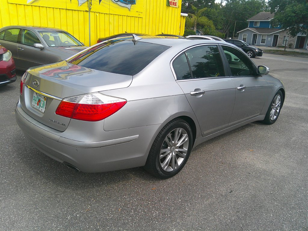 2011 Hyundai Genesis 4.6L V8 photo