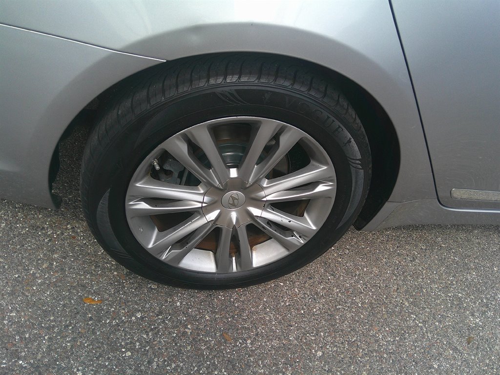 2011 Hyundai Genesis 4.6L V8 photo