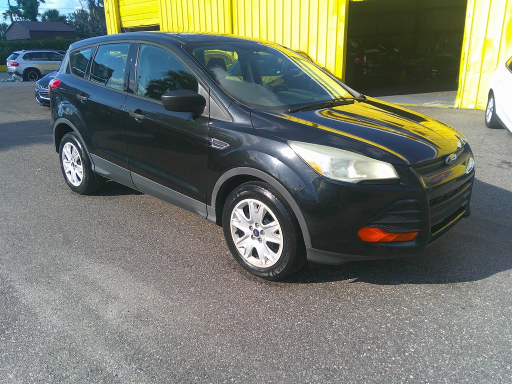 2014 Ford Escape S photo