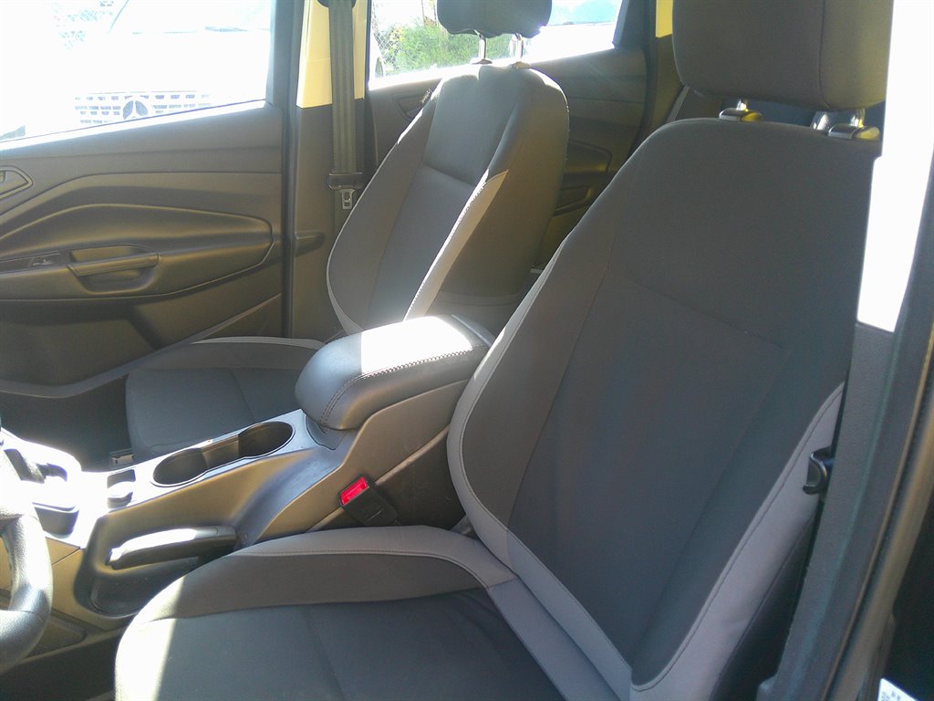 2014 Ford Escape S photo
