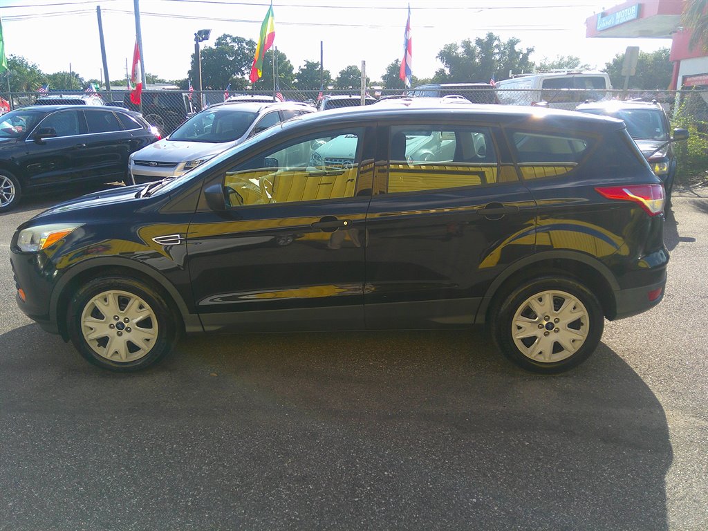 2014 Ford Escape S photo