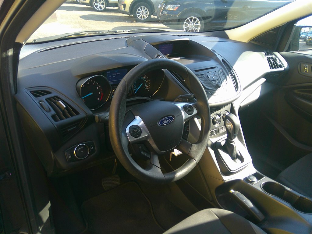 2014 Ford Escape S photo