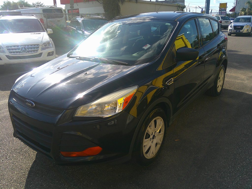 2014 Ford Escape S photo