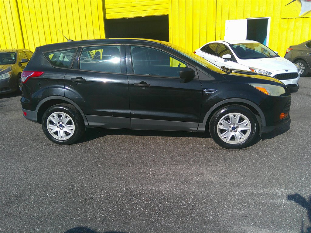 2014 Ford Escape S photo