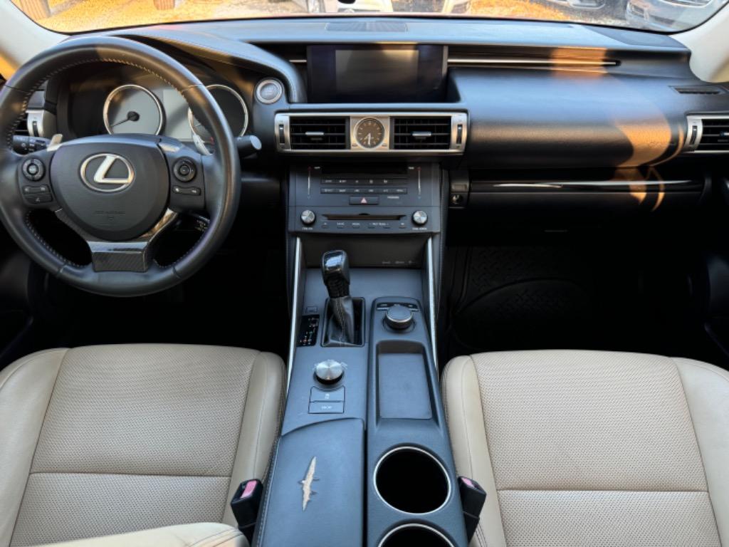 2015 Lexus IS 250 photo