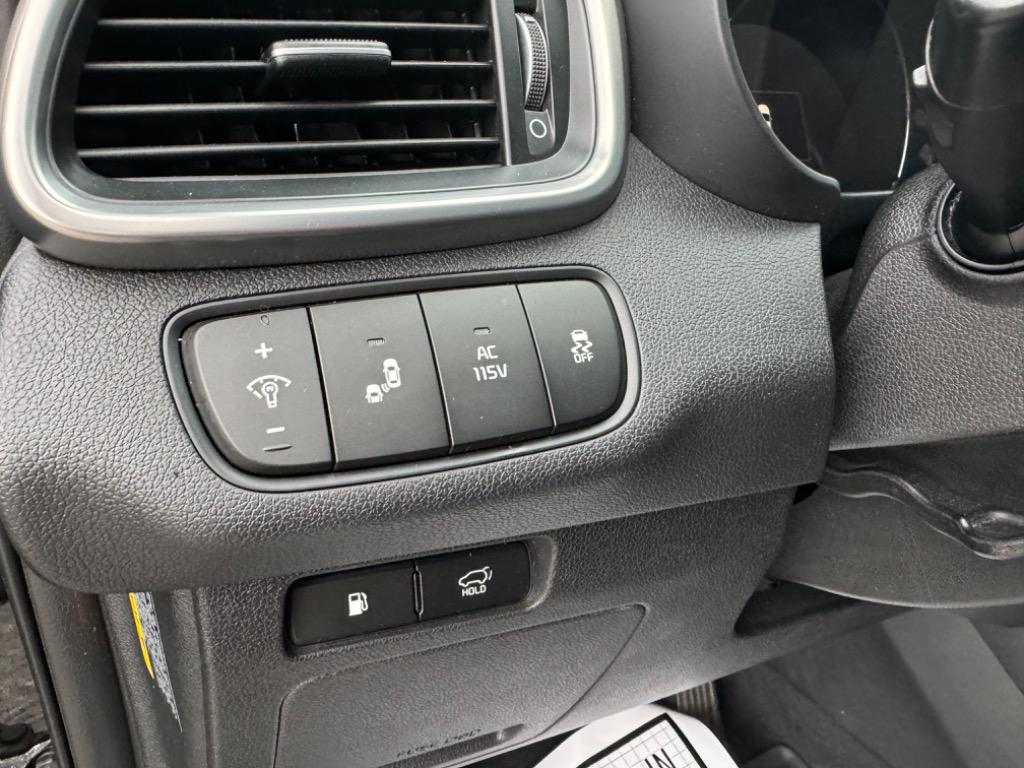 2016 Kia Sorento - $8,990