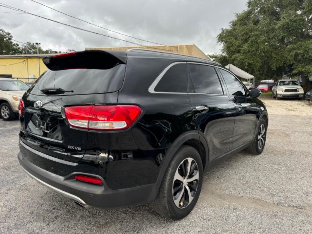 2016 Kia Sorento - $8,990