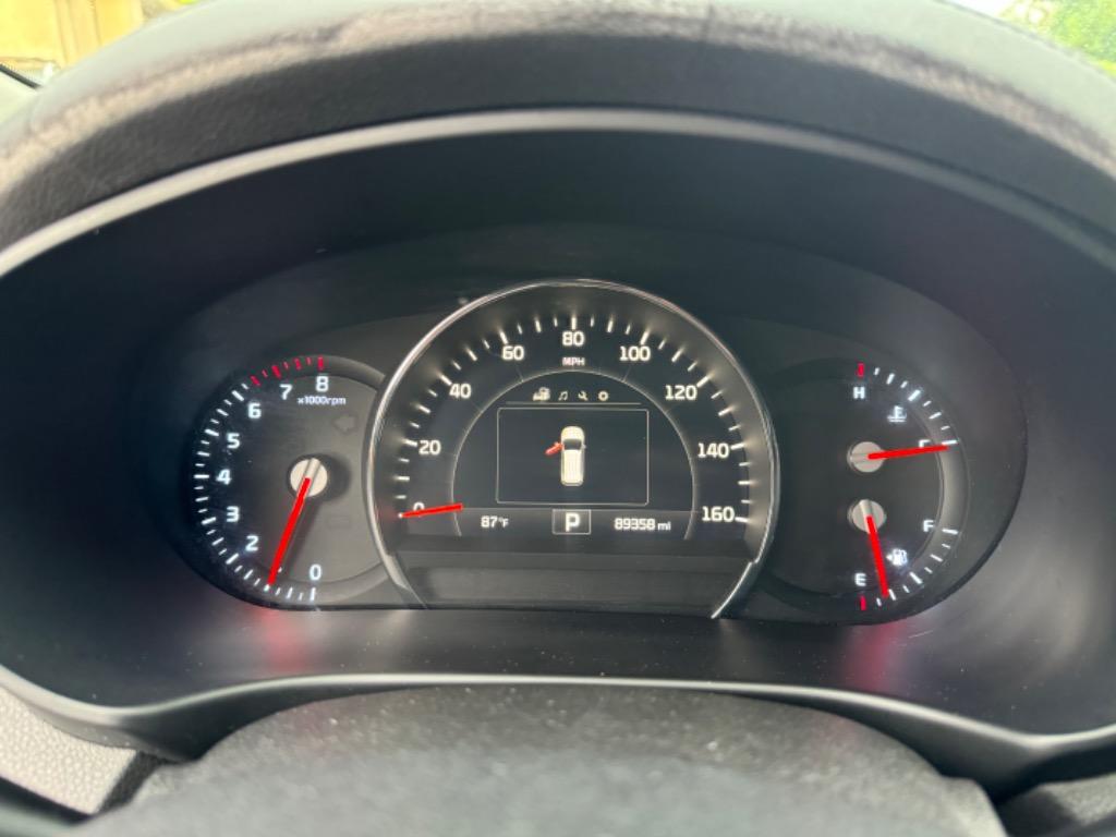 2016 Kia Sorento - $8,990