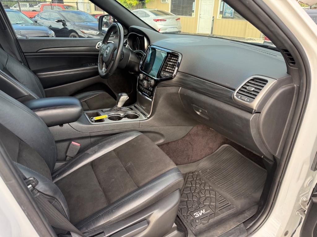 2019 Jeep Cherokee - $16,990