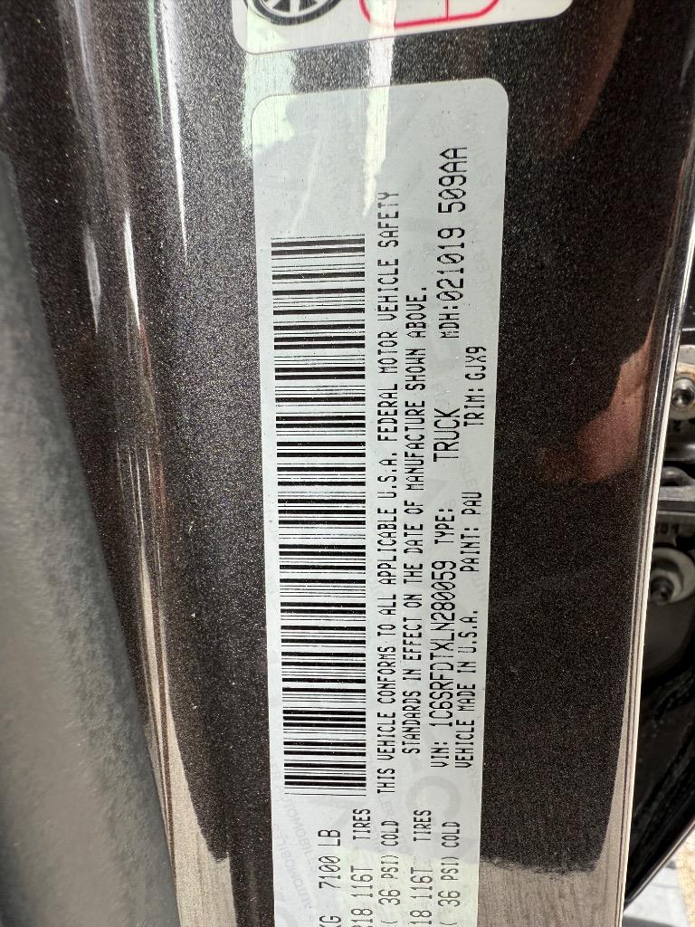 2020 RAM 1500 Laramie photo