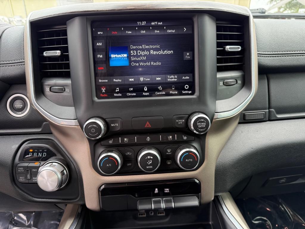 2020 RAM 1500 Laramie photo