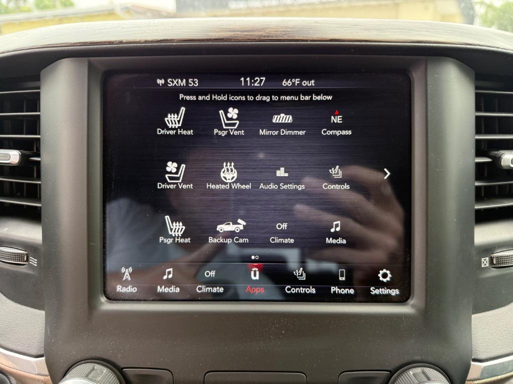 2020 RAM 1500 Laramie photo
