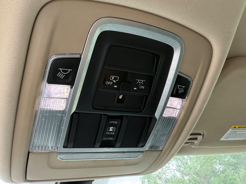 2020 RAM 1500 Laramie photo